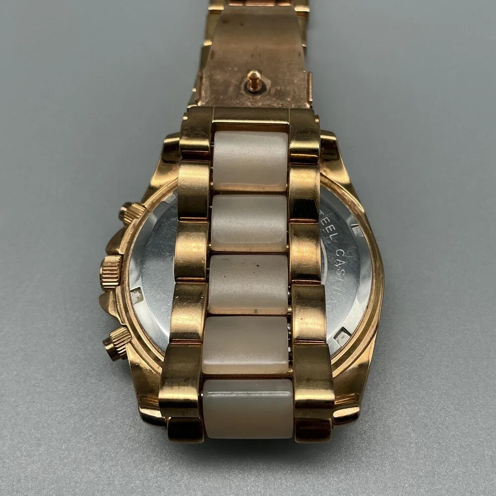 Michael Kors MK-5943 Womens Watch 39mm Gold Tone Chronograph New Battery 5.75